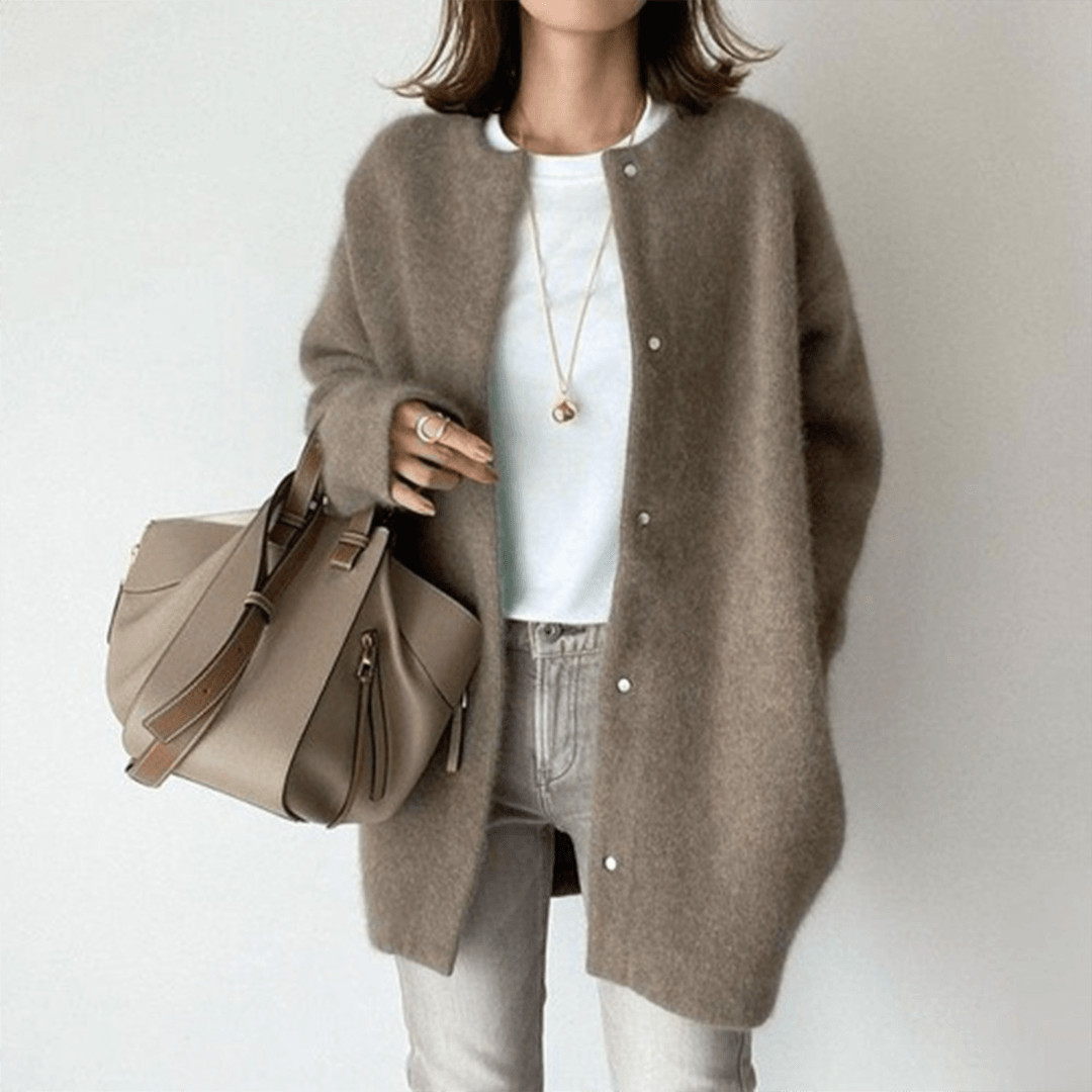Gilet femme élégant maille tricotée coupe ajustée automne hiver