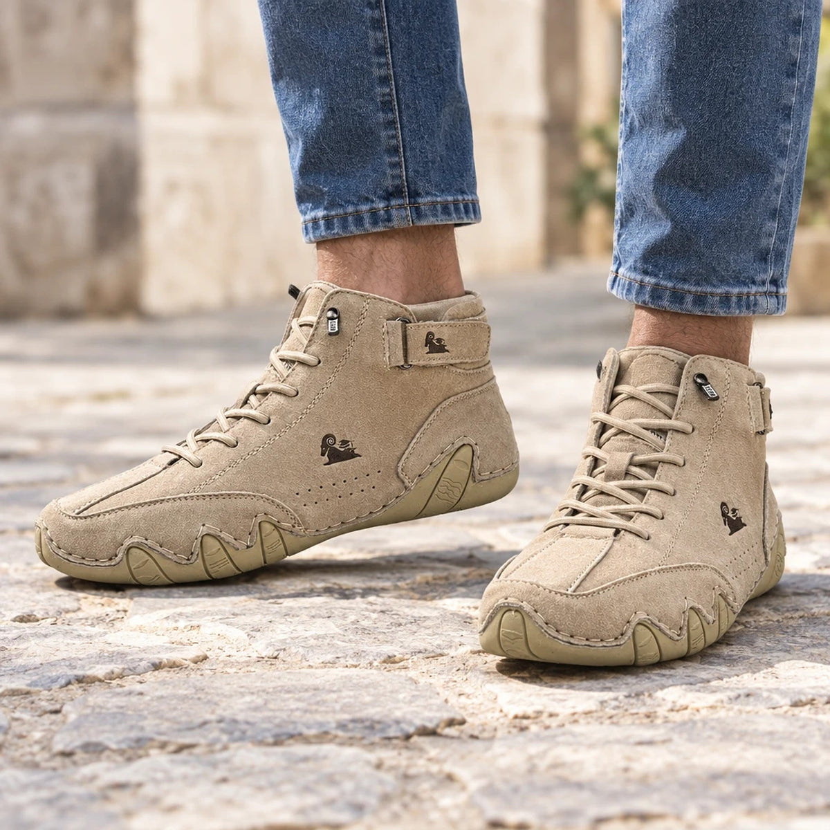 Barnaby – Boots Orthopédiques en Daim