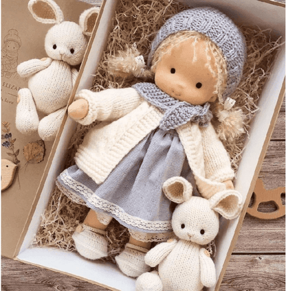 Poupée artisanale style Waldorf coton fibres naturelles 28cm lavable dès 3 ans
