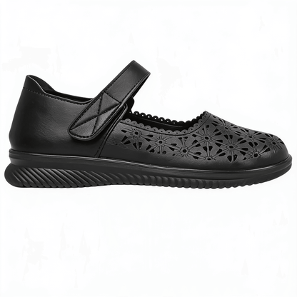 Chaussures Plates Femme Ajourées avec Bride à Scratch - PU Souple - Motifs Floraux – fond blanc